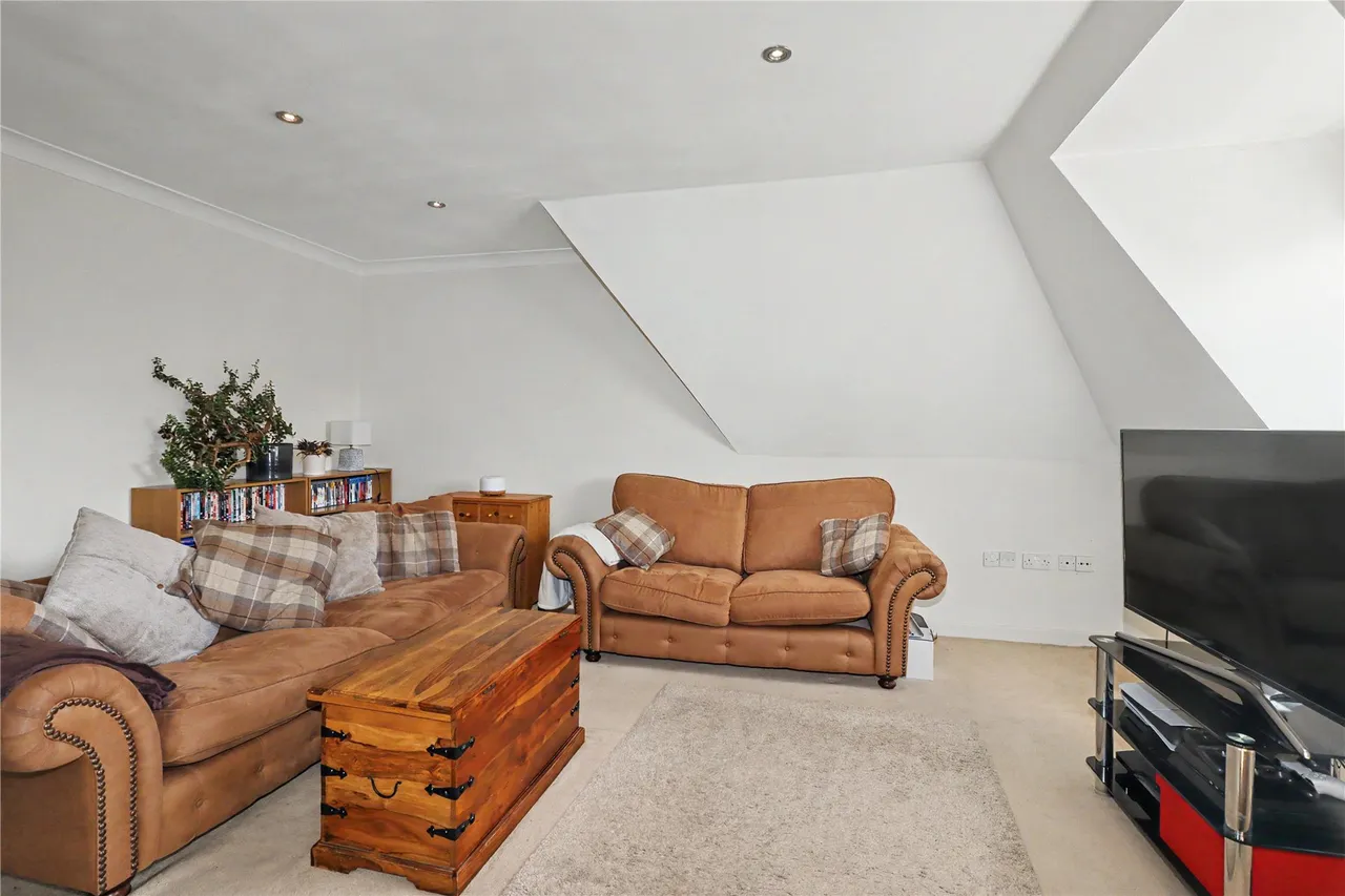 Prospect Place, Woking, GU22, photo 10