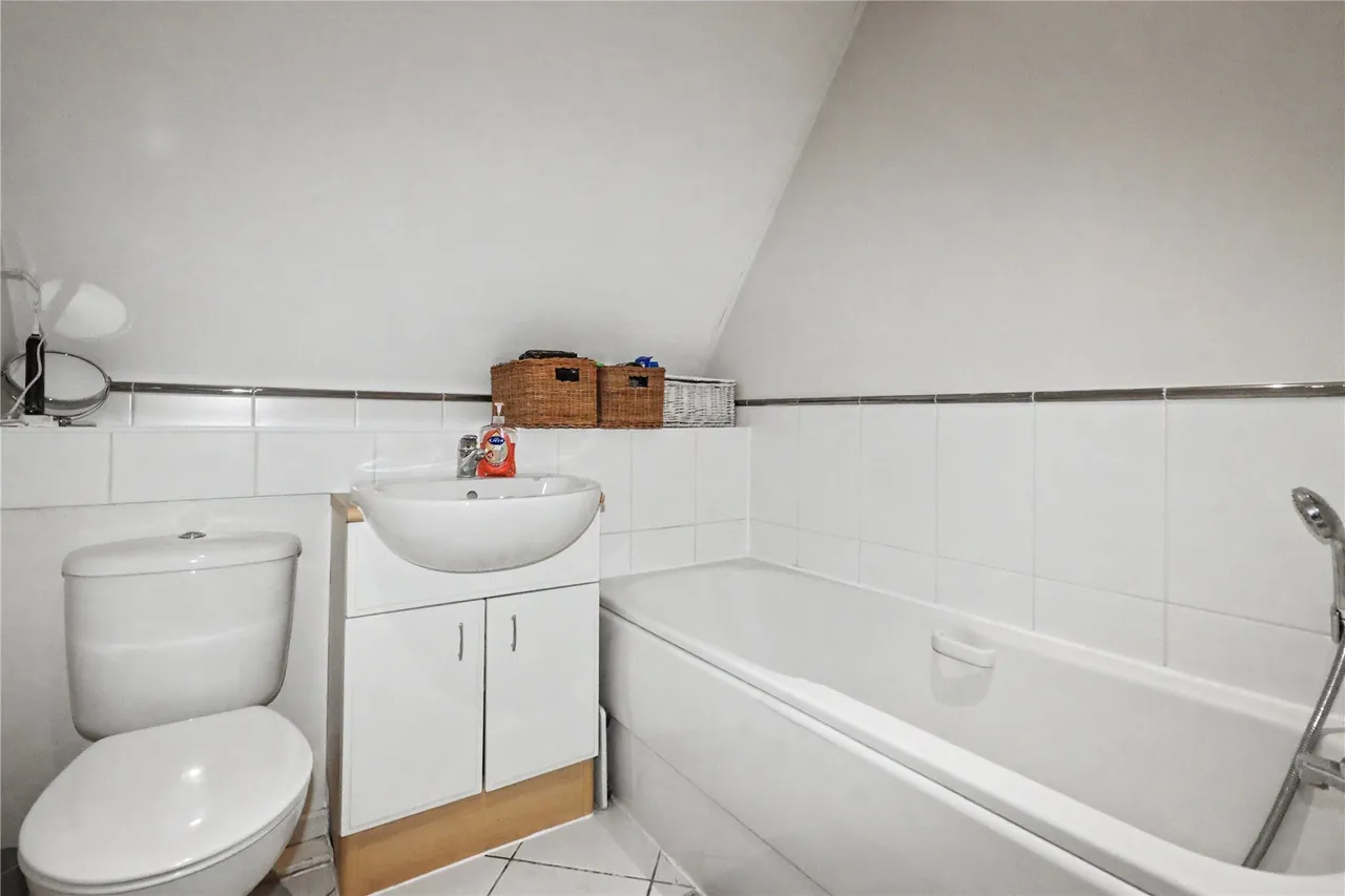 Prospect Place, Woking, GU22, photo 9