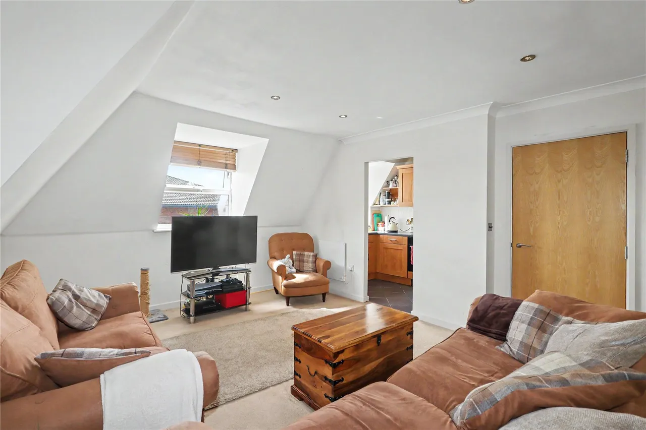 Prospect Place, Woking, GU22, photo 2