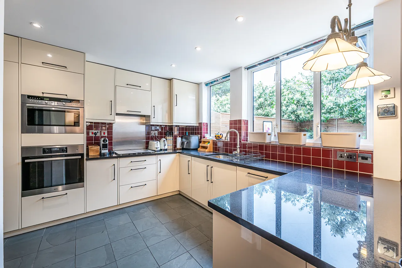 Princes Way, London, SW19, photo 5