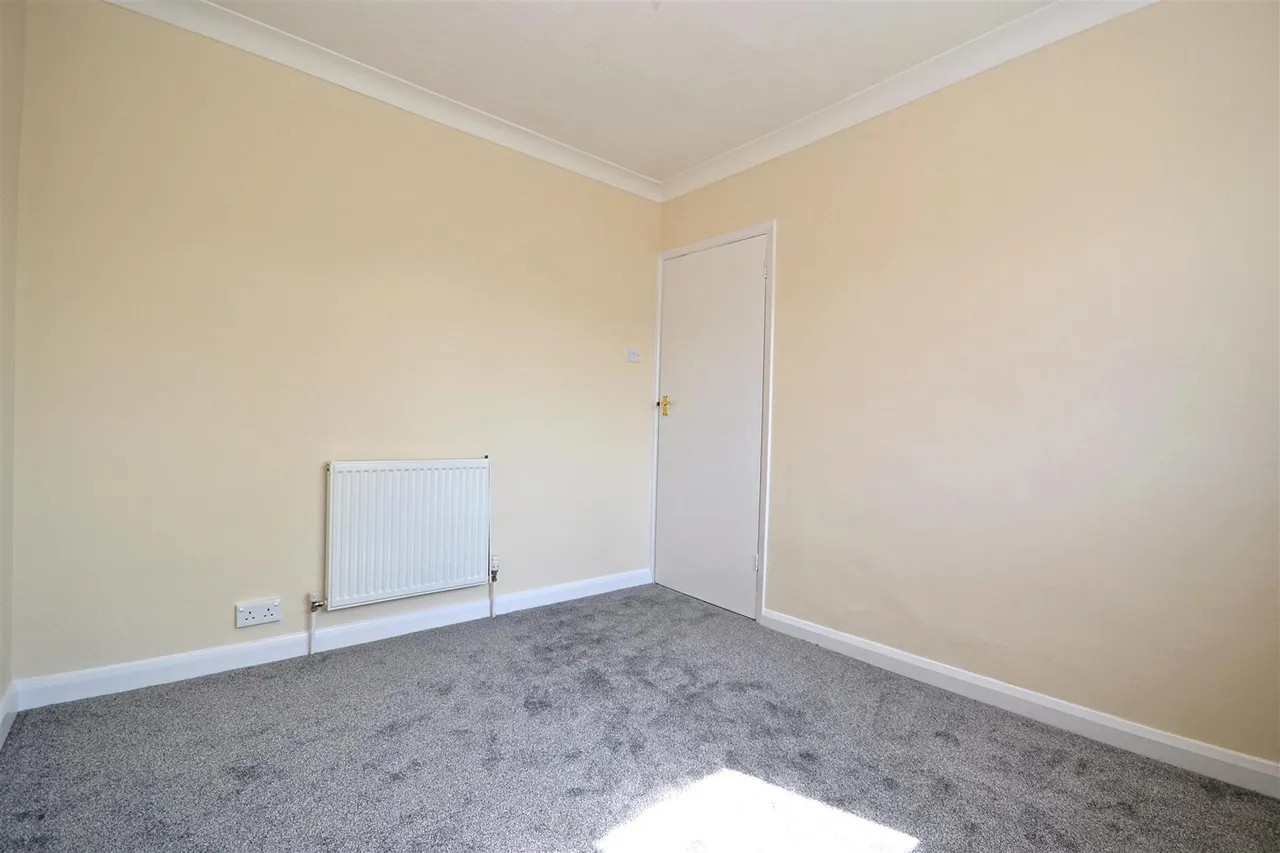 Harebeating Drive, Hailsham, BN27, photo 13