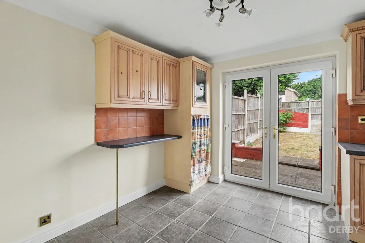 Lynwood Road, Sinfin, DE24, photo 7