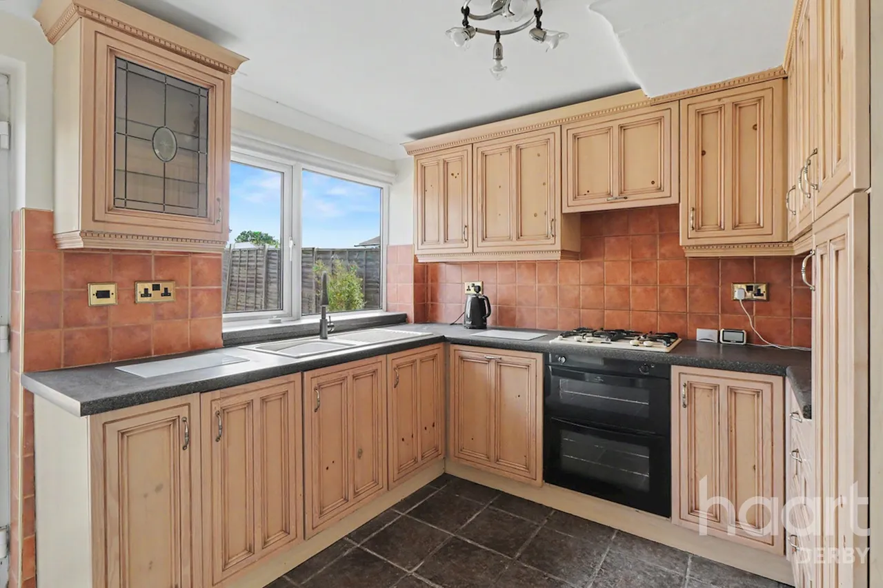 Lynwood Road, Sinfin, DE24, photo 6