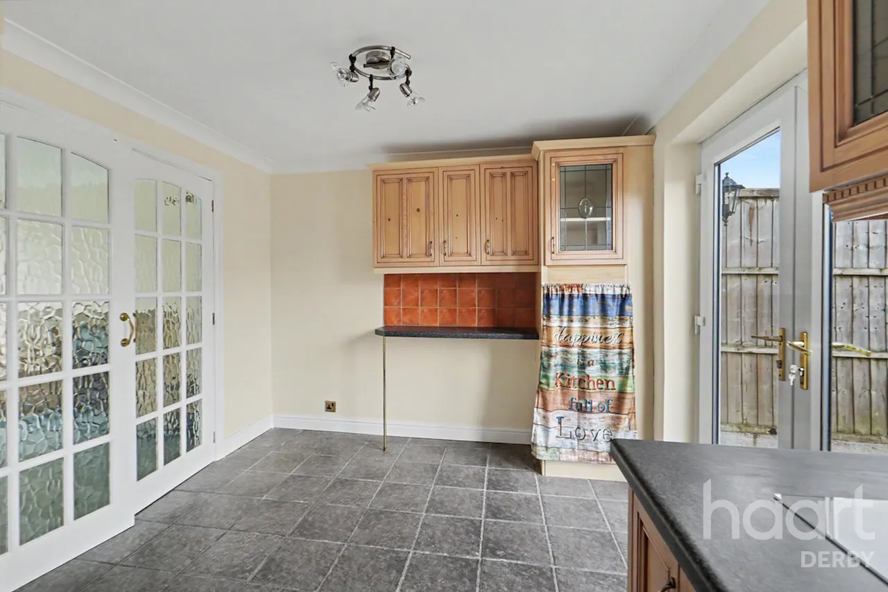 Lynwood Road, Sinfin, DE24, photo 8