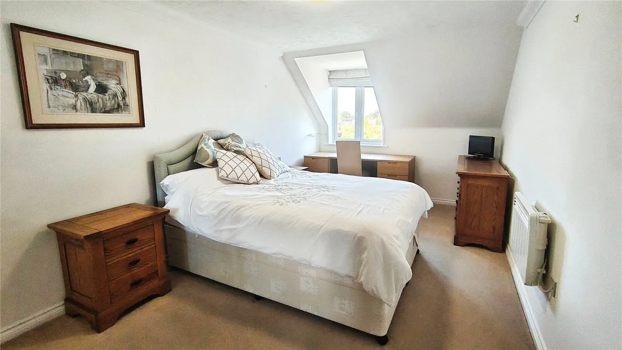 Wellington Avenue, Princes Risborough, Buckinghamshire, HP27, photo 4
