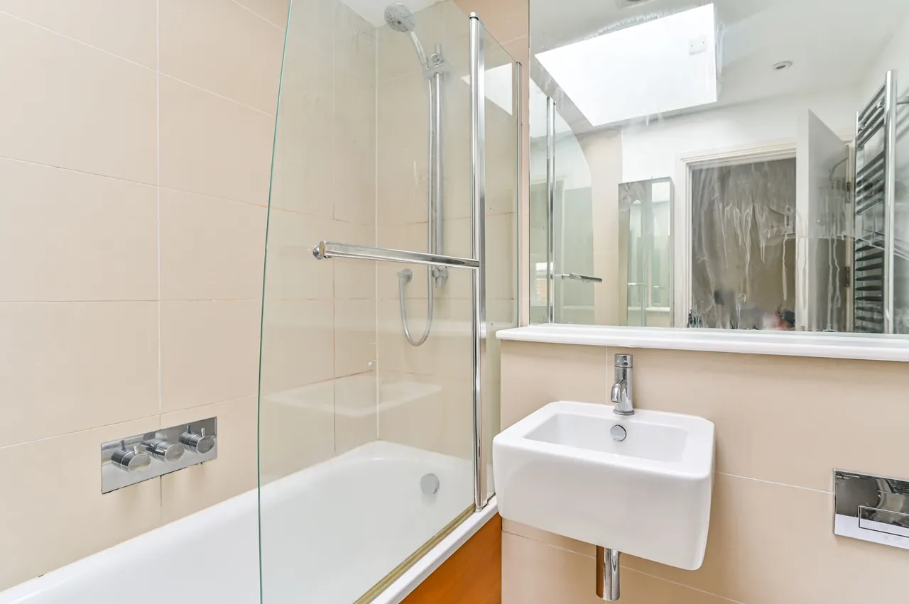 4 Laurel Mews, Harbour Road, London, photo 10