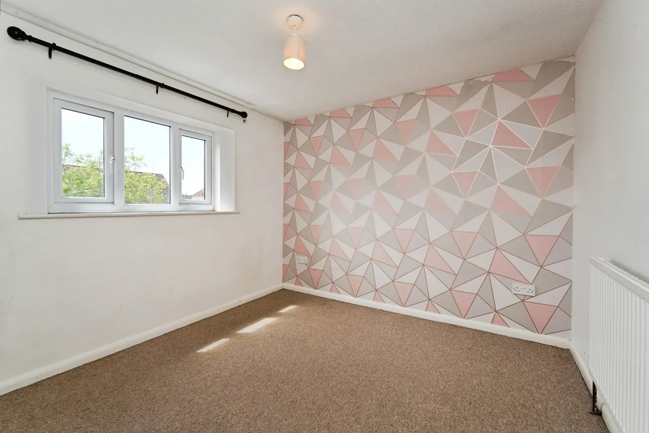 Apperley Drive, Quedgeley, Gloucester, Gloucestershire, GL2, photo 8