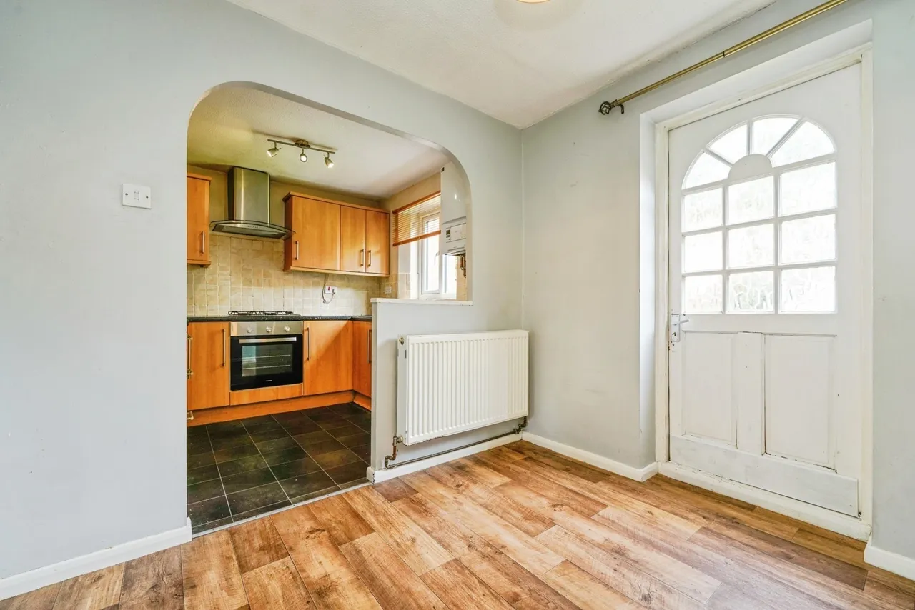 Apperley Drive, Quedgeley, Gloucester, Gloucestershire, GL2, photo 3