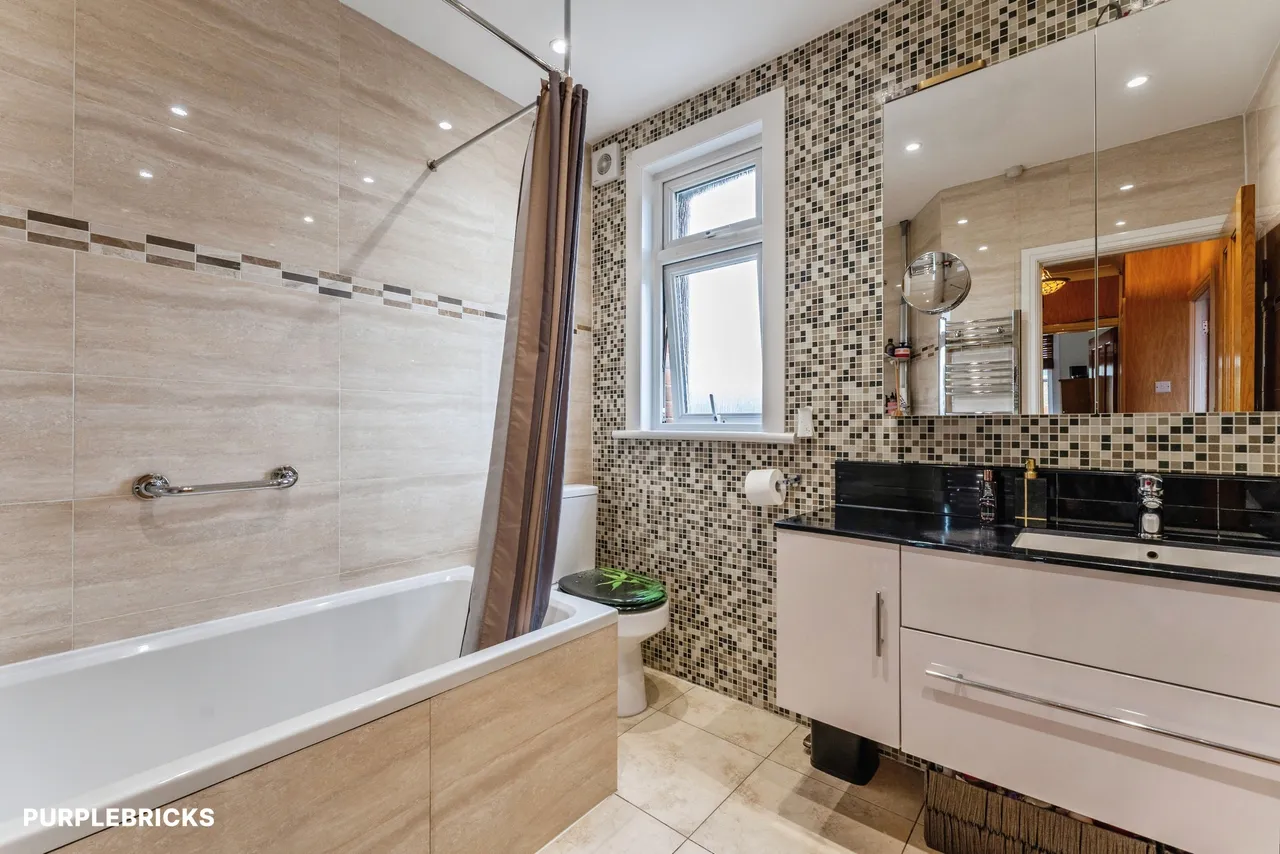 Downhills Park Road, London, N17, photo 15