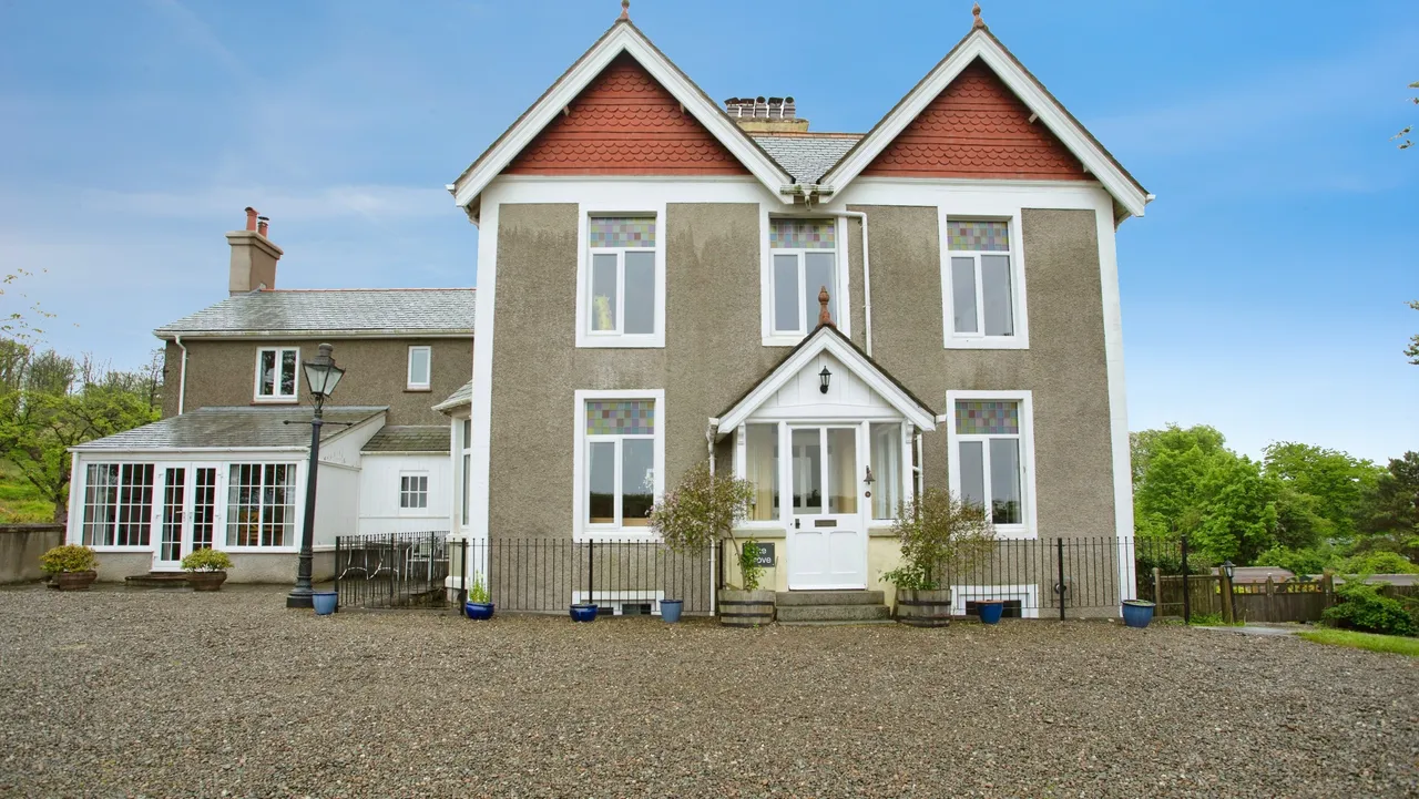 7 bed house for sale — Main Street, Ravenglass