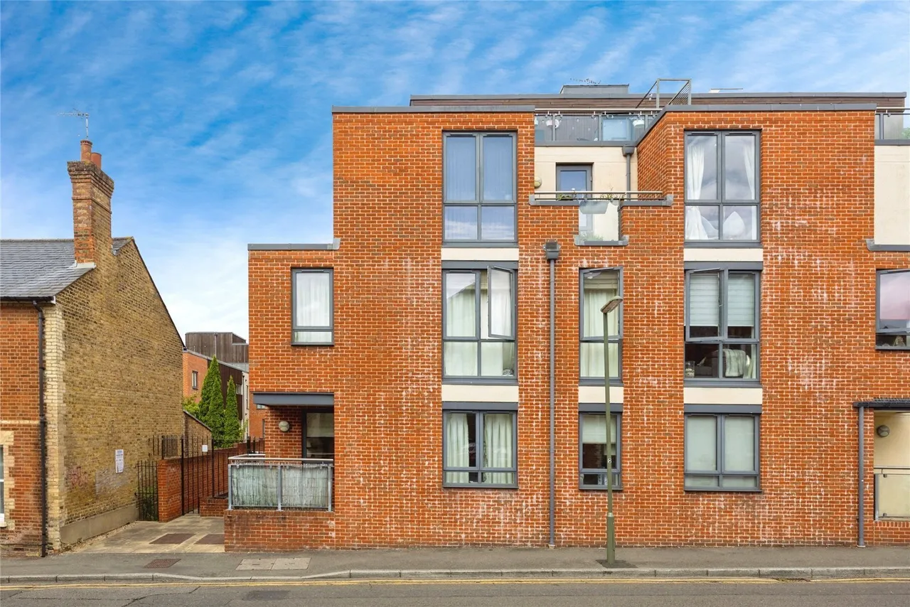 Martyr Road, Guildford, GU1, photo 11