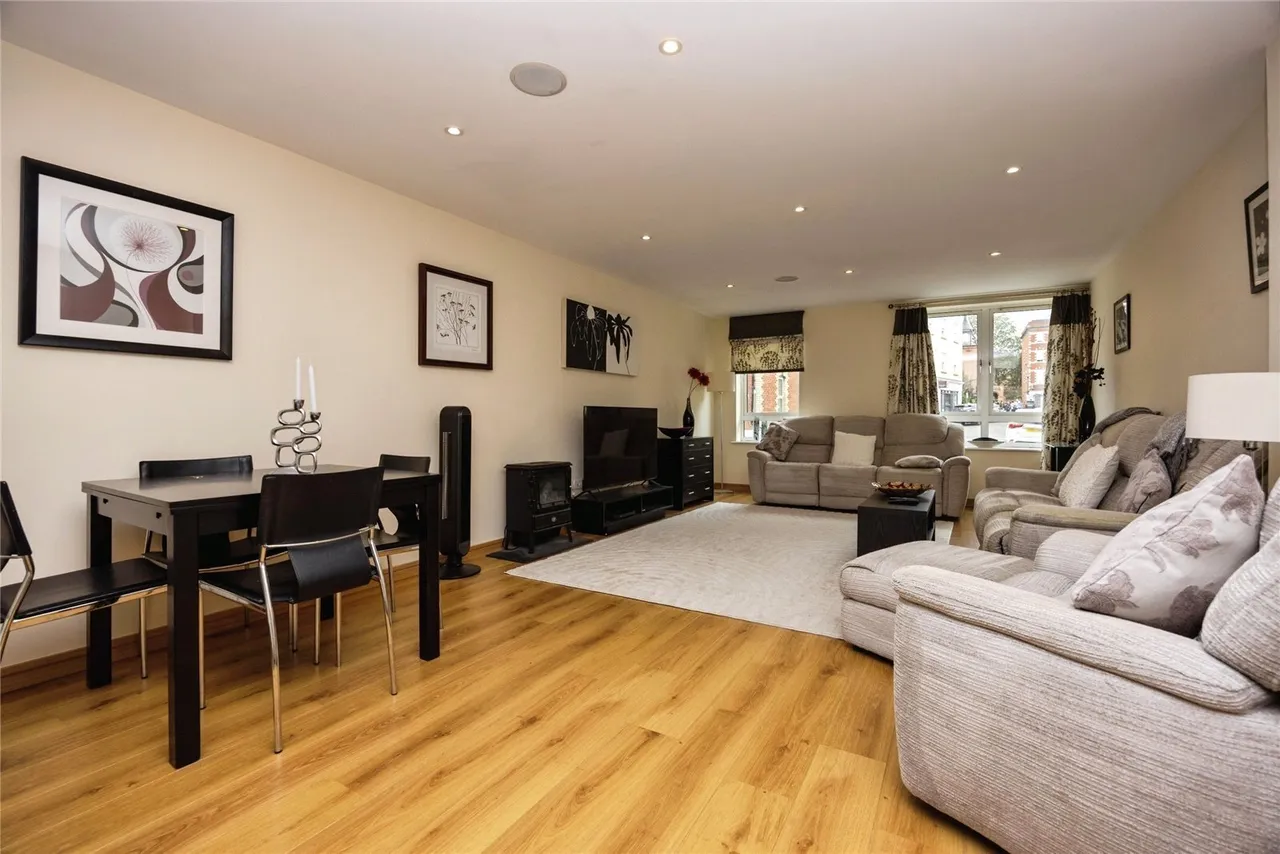 Martyr Road, Guildford, GU1, photo 10
