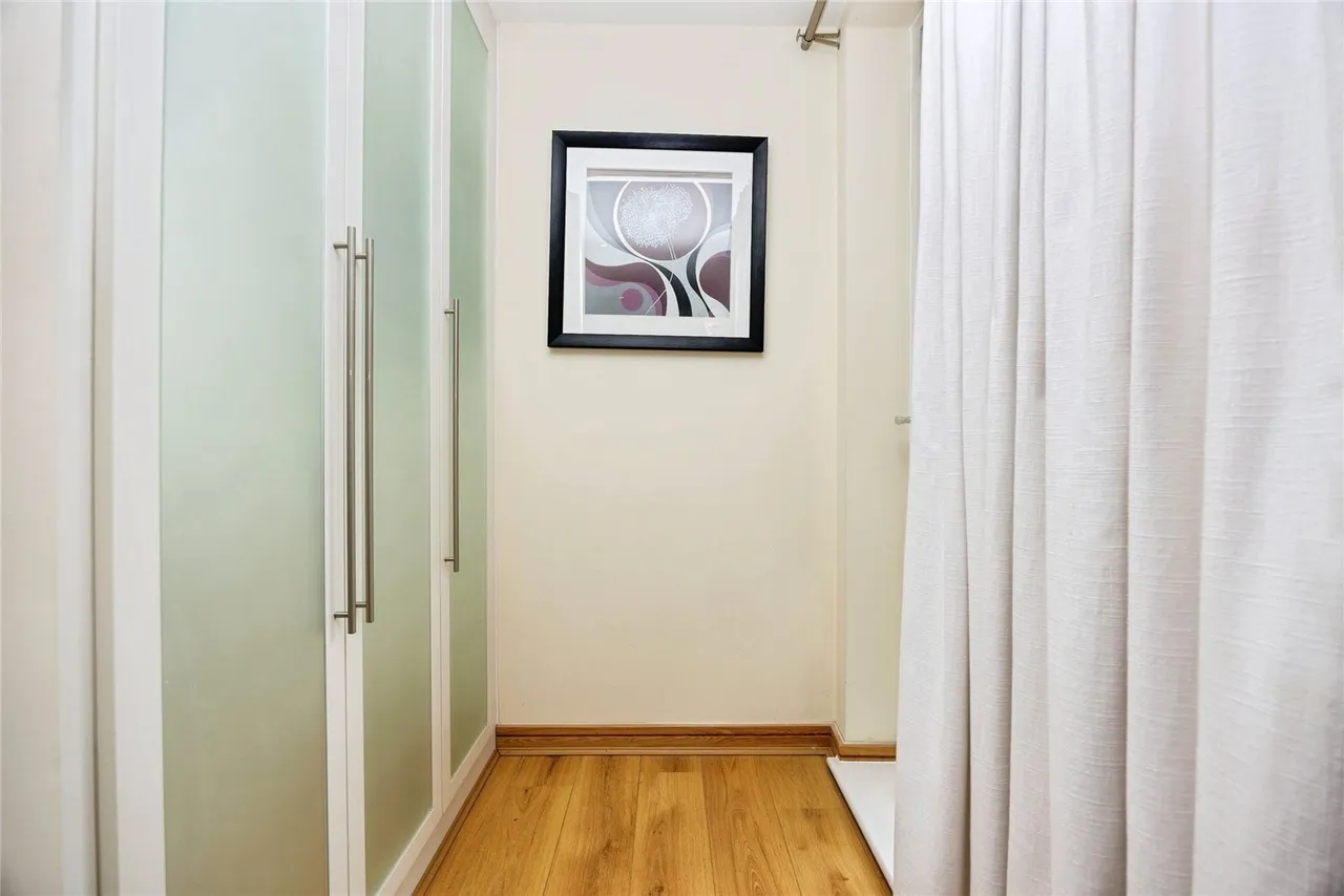 Martyr Road, Guildford, GU1, photo 15