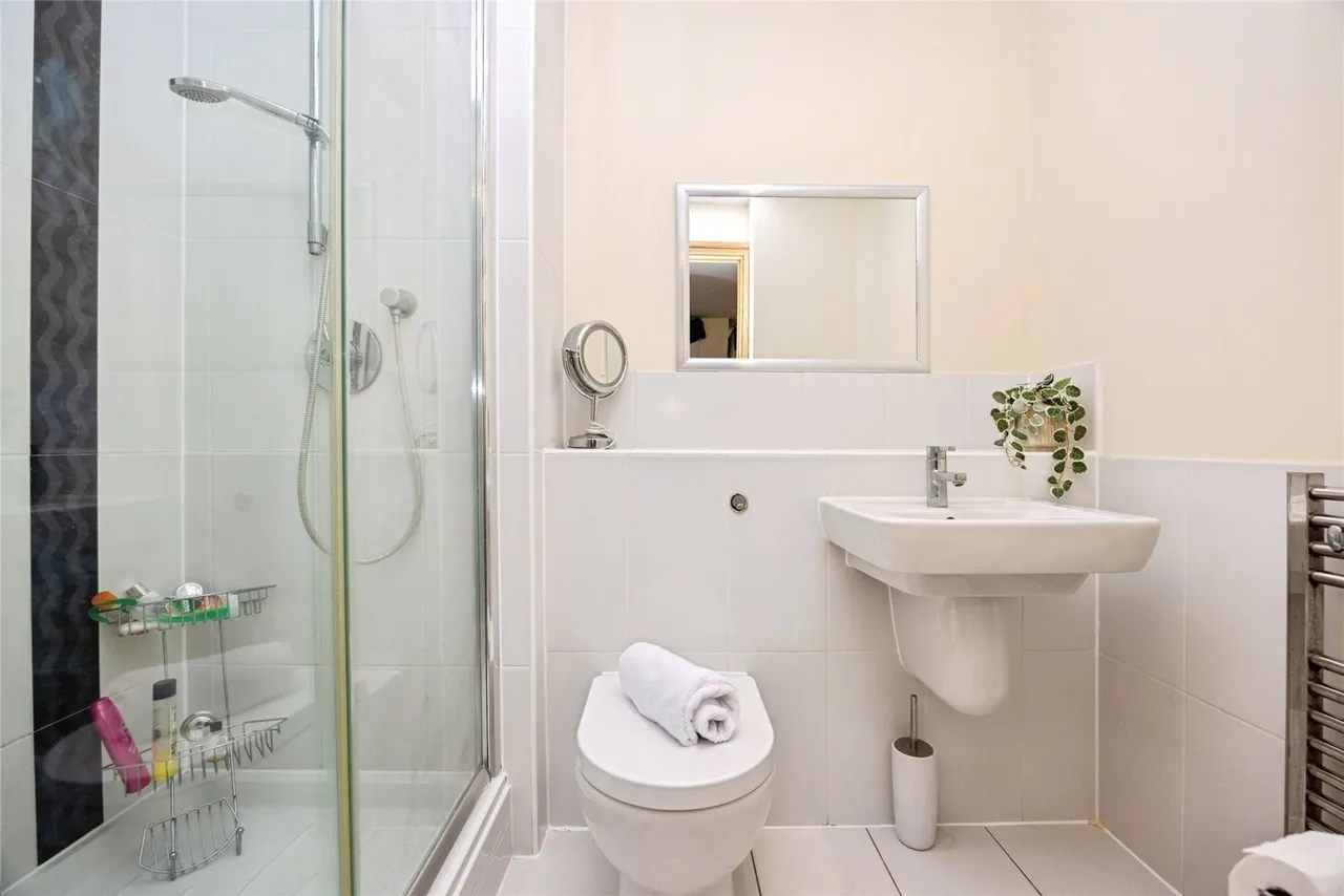 Martyr Road, Guildford, GU1, photo 8