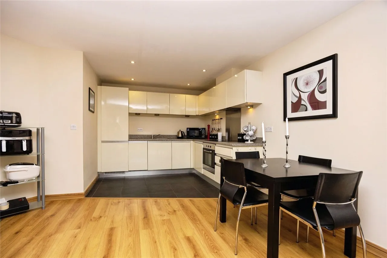 Martyr Road, Guildford, GU1, photo 6
