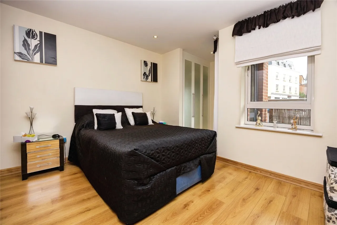Martyr Road, Guildford, GU1, photo 12
