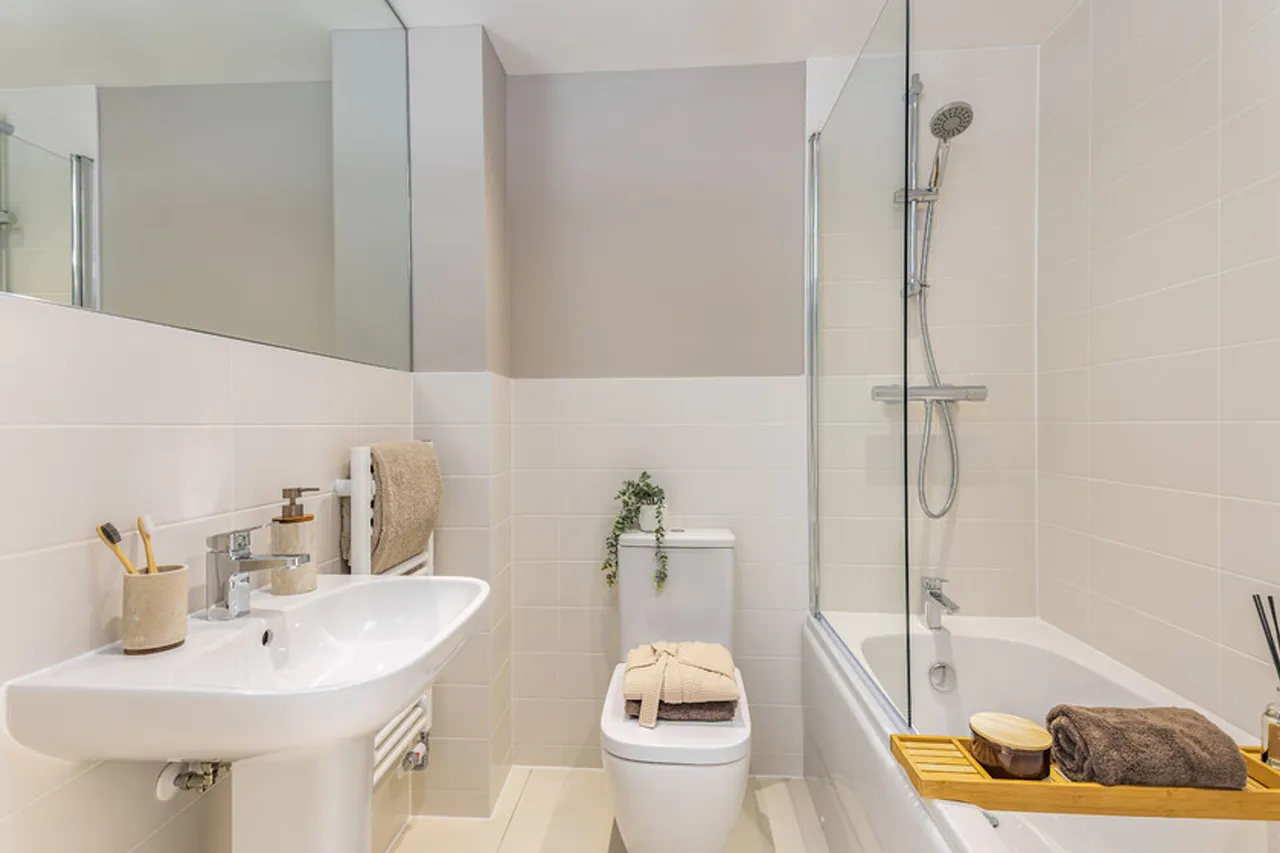 Cossington Road, LE12, photo 5
