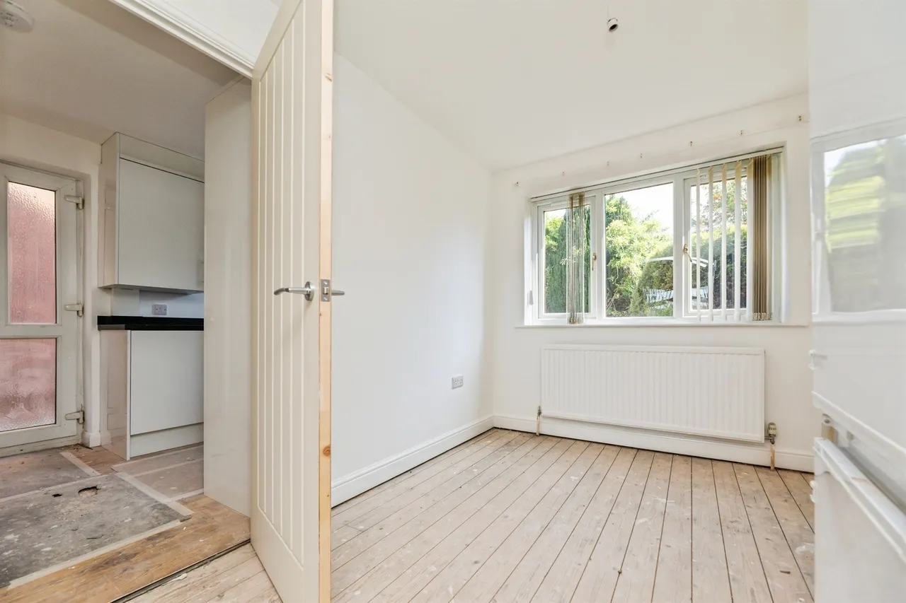 Fernleigh Drive, Brinsworth, Rotherham, photo 8