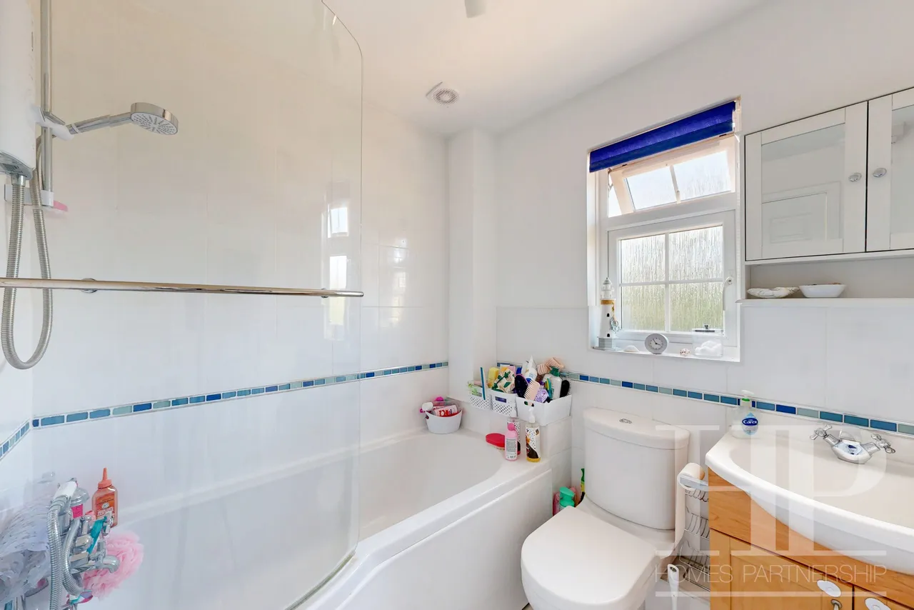 Stirling Close, Maidenbower, RH10, photo 13
