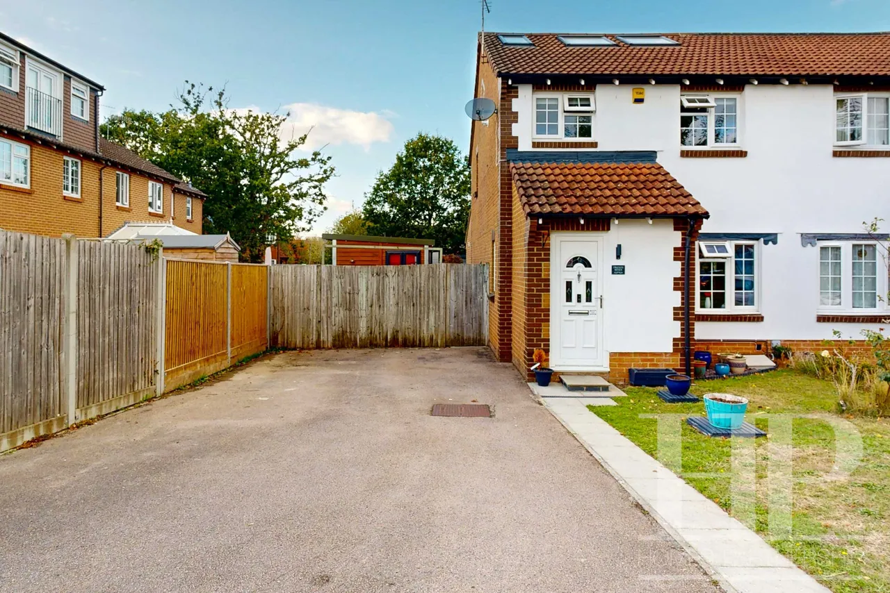 Stirling Close, Maidenbower, RH10, photo 19