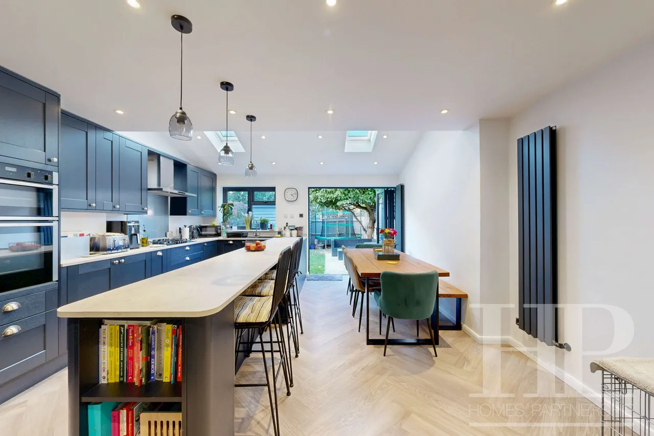 Stirling Close, Maidenbower, RH10, photo 7