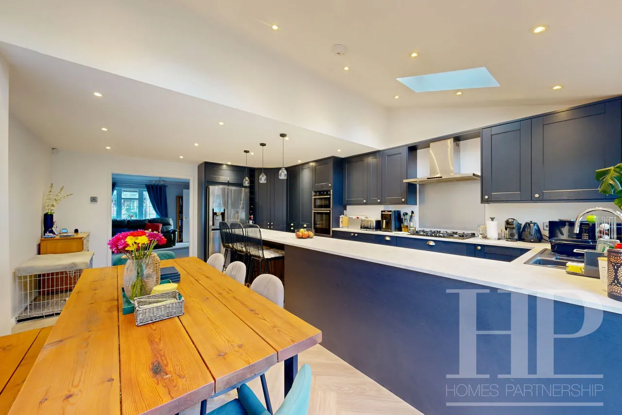 Stirling Close, Maidenbower, RH10, photo 9