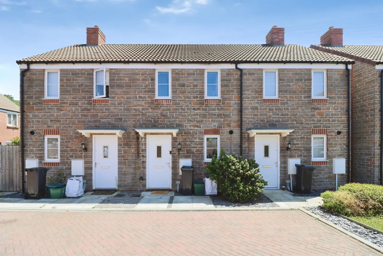 2 bed house for sale — Fuchsia Road, Emersons Green, Bristol
