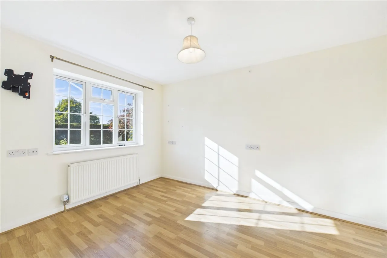 Englefield Road, Theale, RG7, photo 10