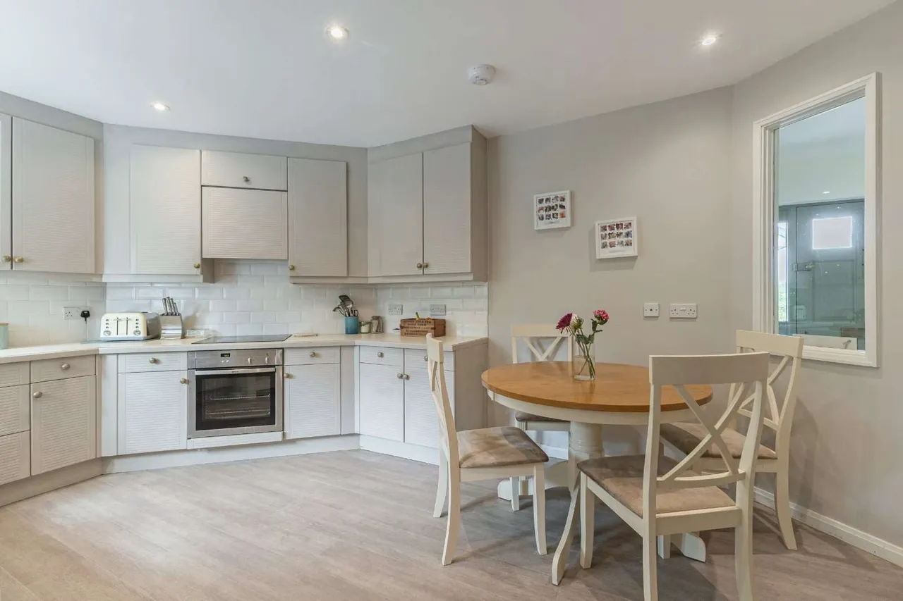 Clevedon Road, Failand, North Somerset, BS8 3UG, photo 5