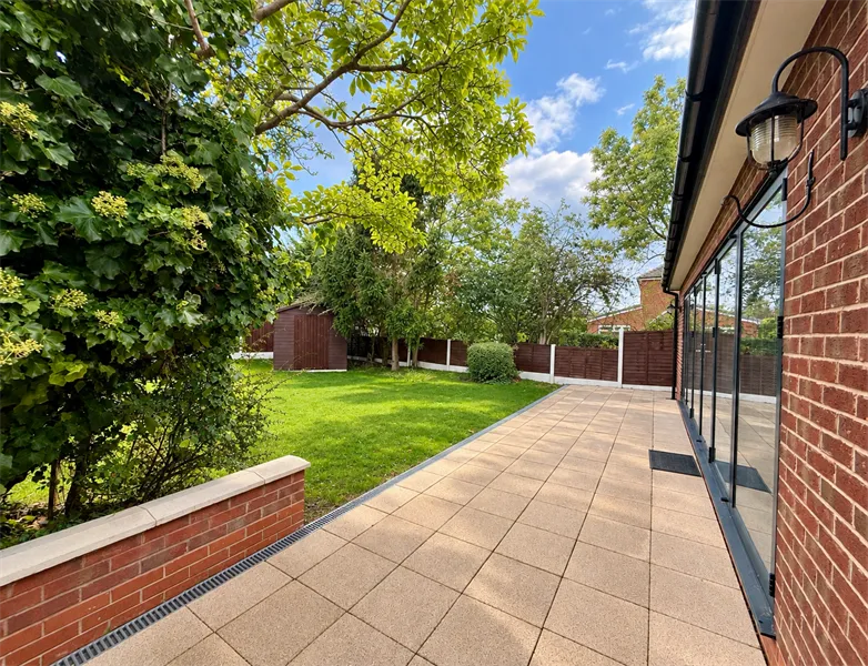 Mendip Close, Cheadle, photo 39