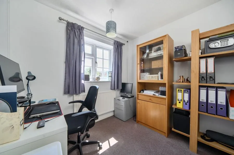 Regency Court, Aylesbury, HP21, photo 9