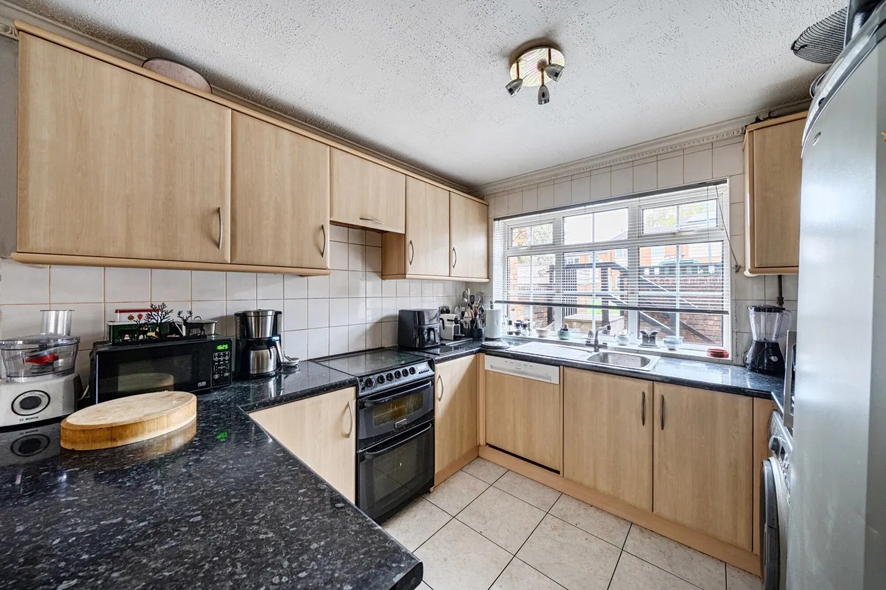 Webb Road, SE3, photo 5