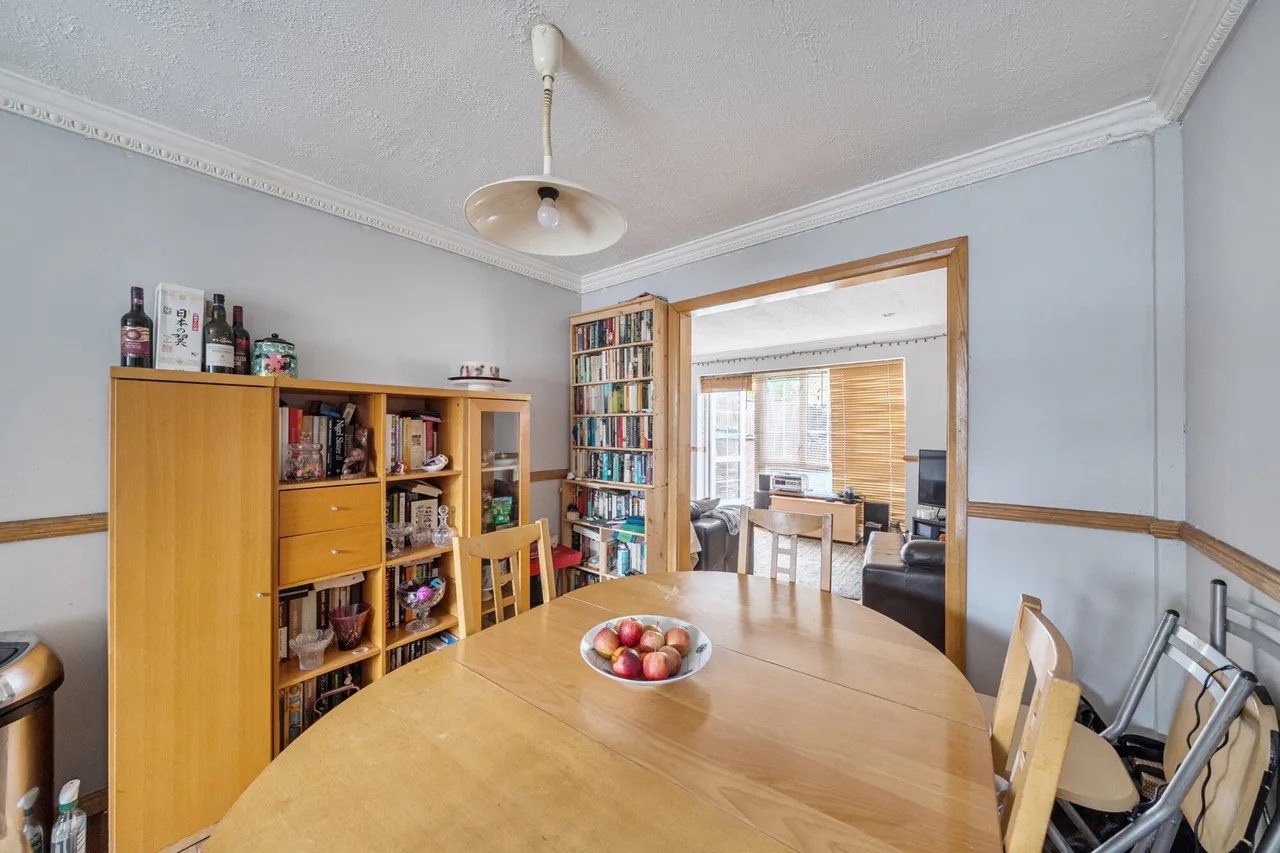 Webb Road, SE3, photo 15