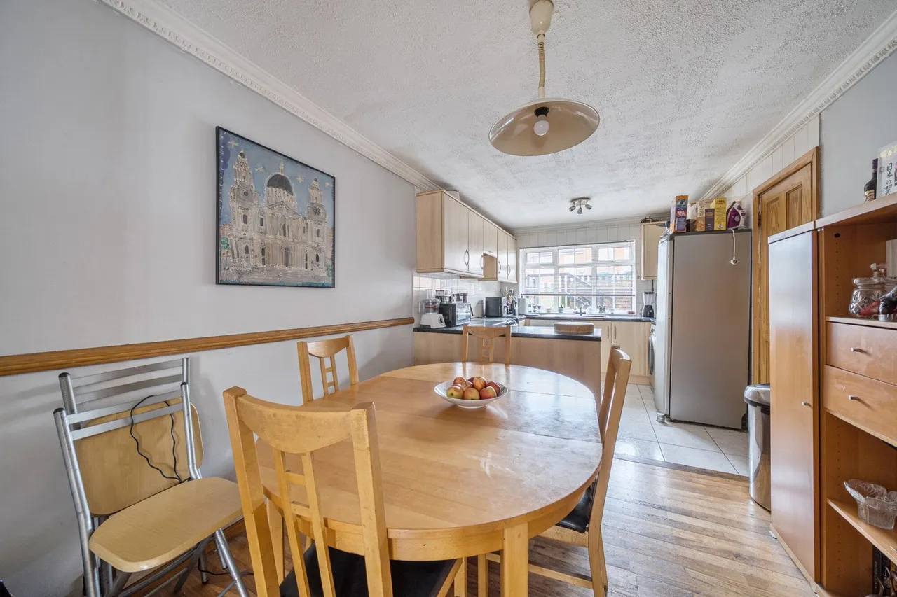 Webb Road, SE3, photo 10