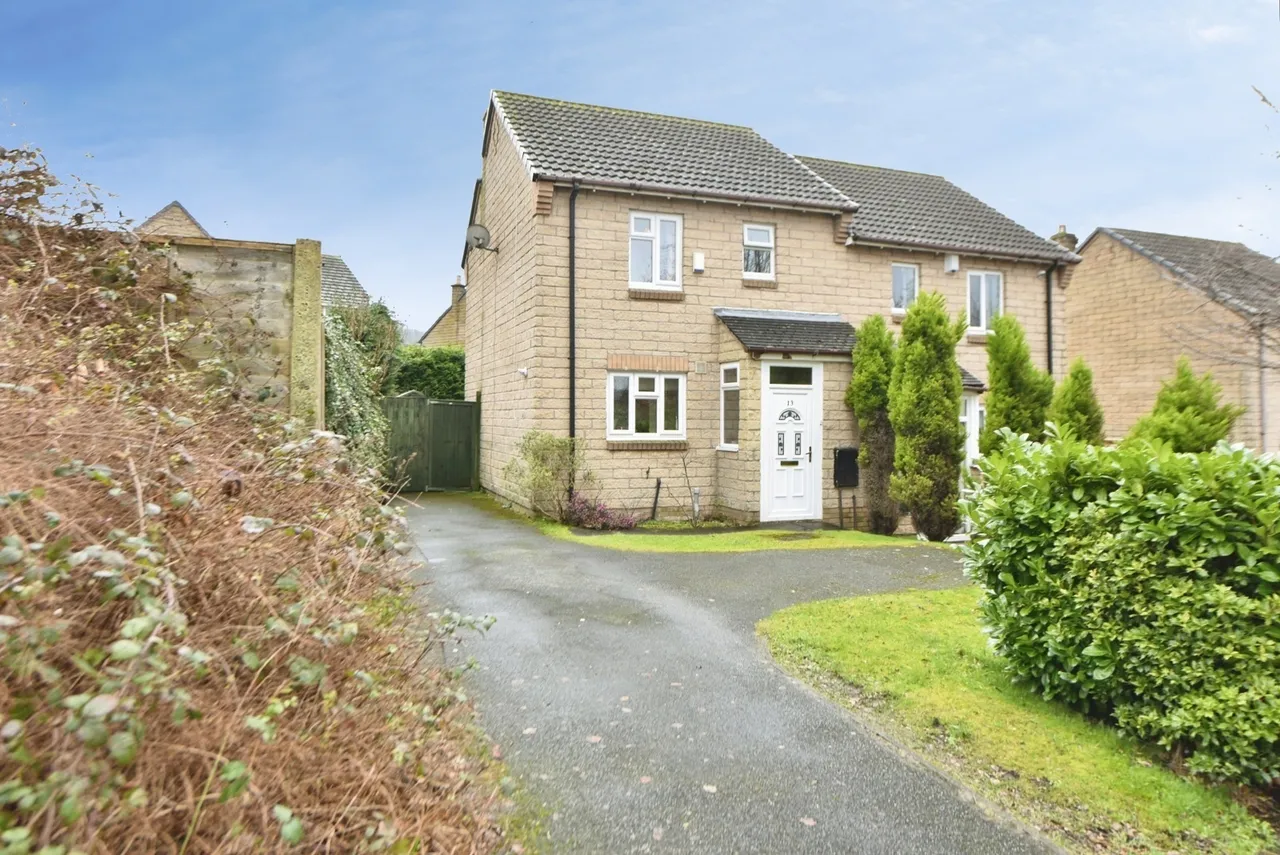 2 bed house for sale — Vale House Drive, Hadfield, Glossop, Derbyshire, SK13