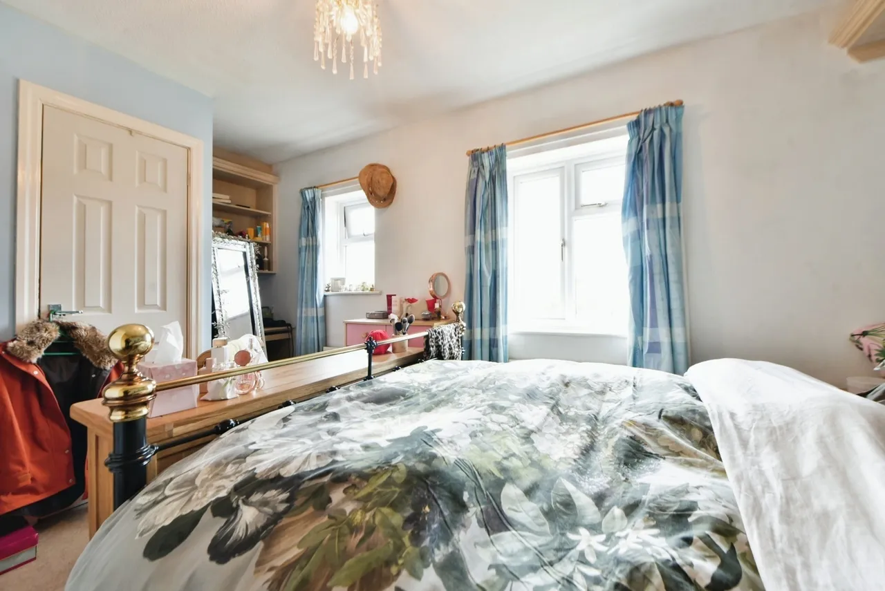 Vale House Drive, Hadfield, Glossop, Derbyshire, SK13, photo 13