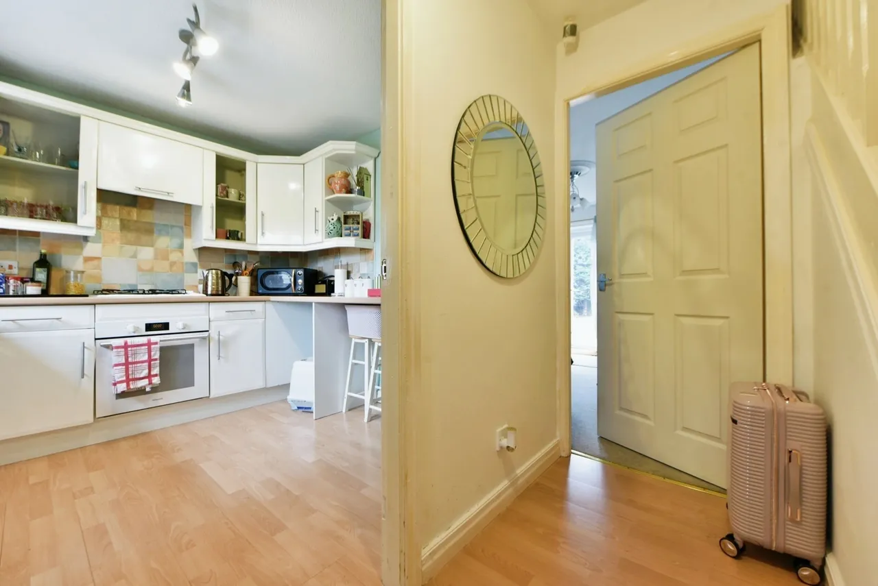 Vale House Drive, Hadfield, Glossop, Derbyshire, SK13, photo 6
