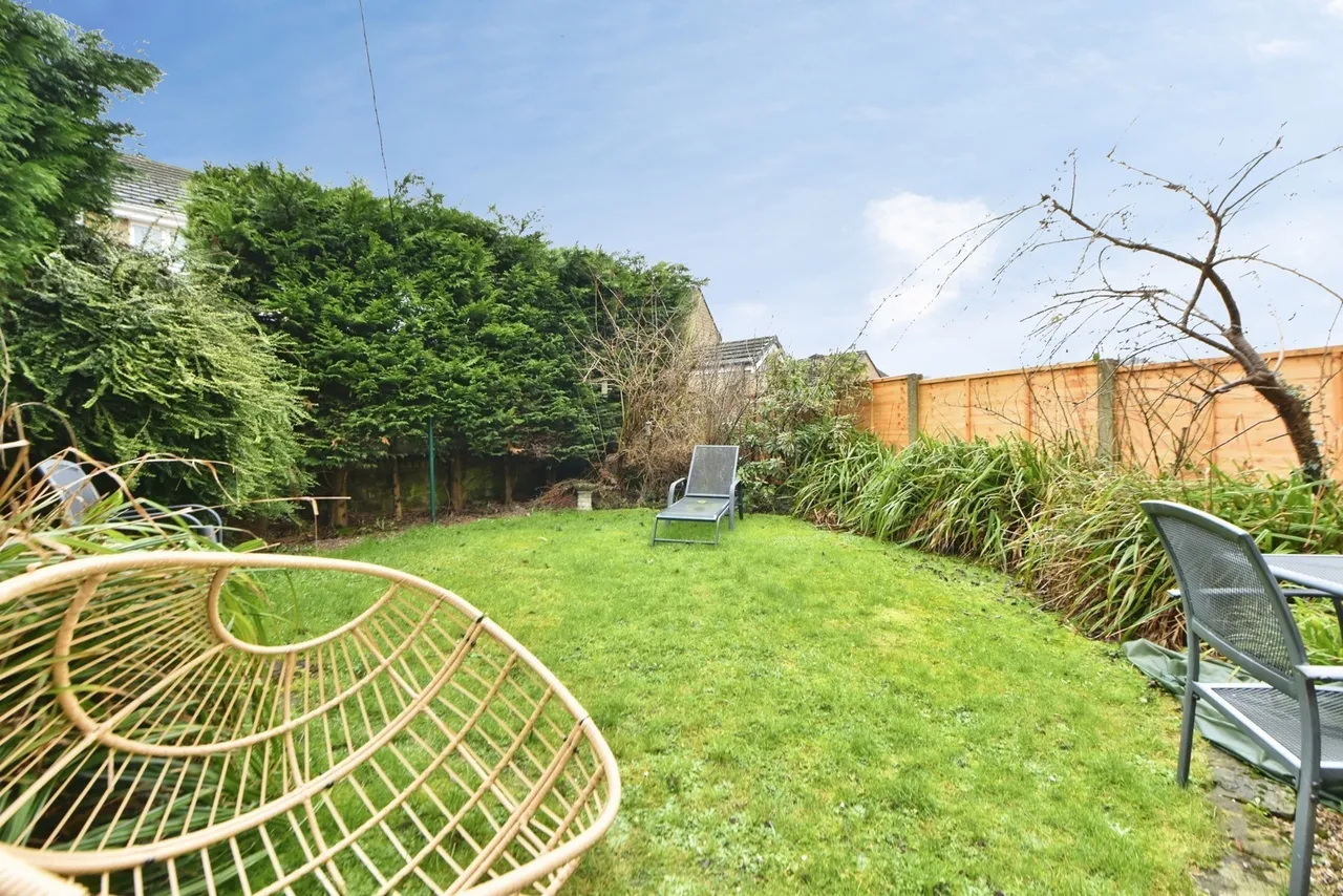 Vale House Drive, Hadfield, Glossop, Derbyshire, SK13, photo 18