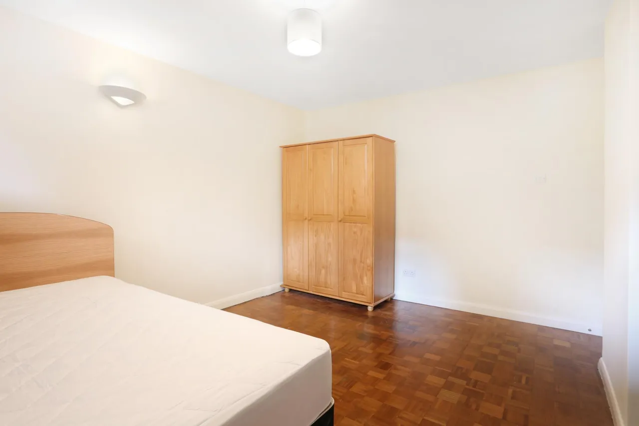 St Johns Rd, Guildford, GU2, photo 8