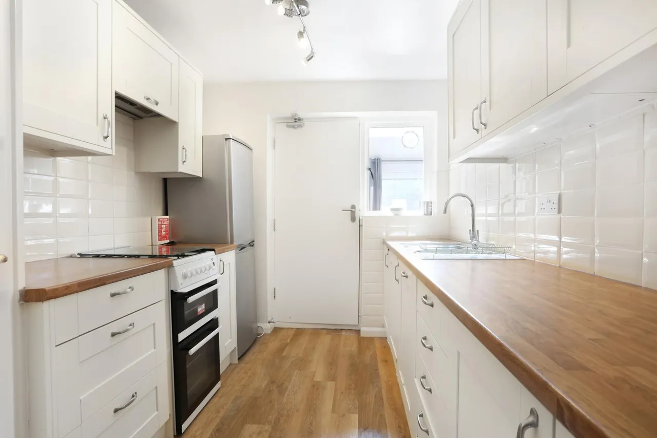 St Johns Rd, Guildford, GU2, photo 4