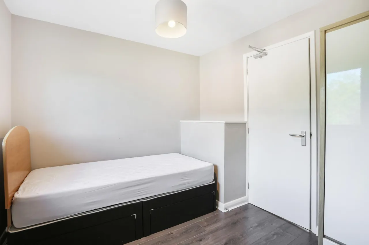 St Johns Rd, Guildford, GU2, photo 10