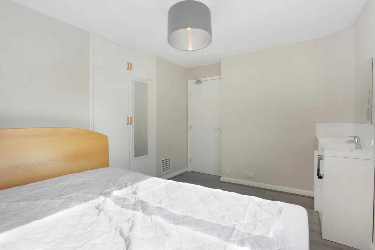 St Johns Rd, Guildford, GU2, photo 13
