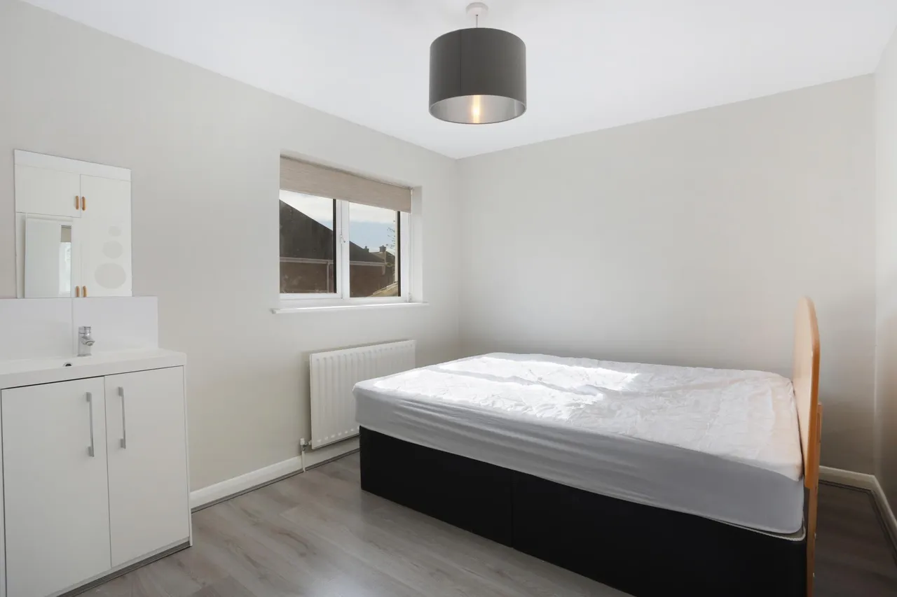 St Johns Rd, Guildford, GU2, photo 12