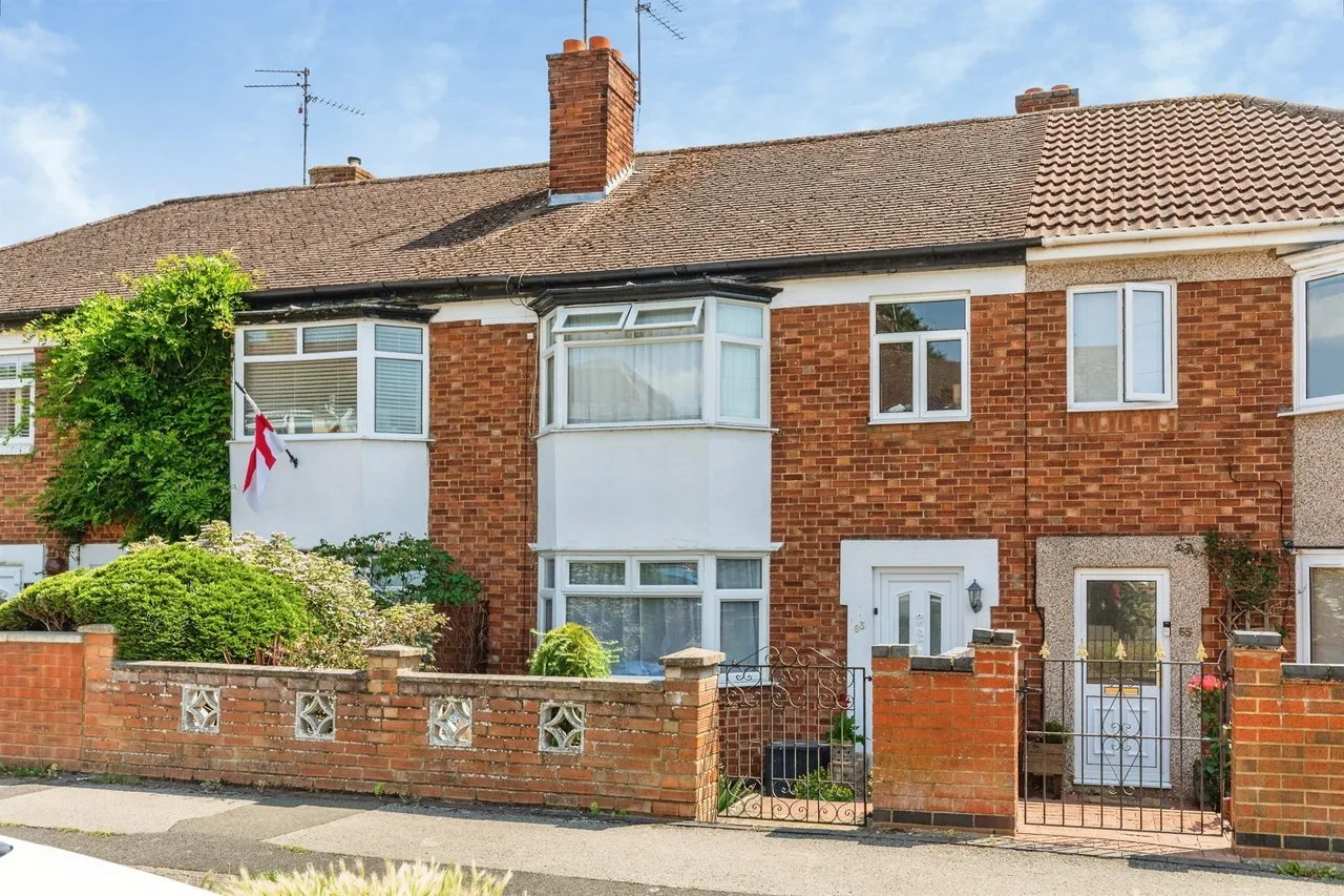 3 bed house for sale, Silverwood Road, Kettering, NN15