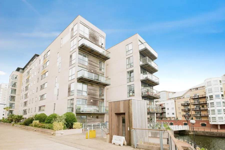 2 bed flat to rent, Falcon Drive, Caerdydd, CF10