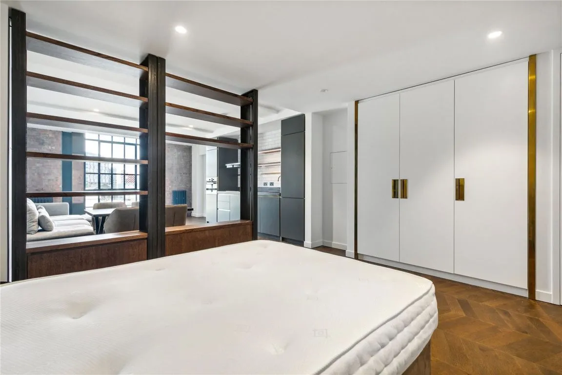 Circus Road East, Battersea, photo 6