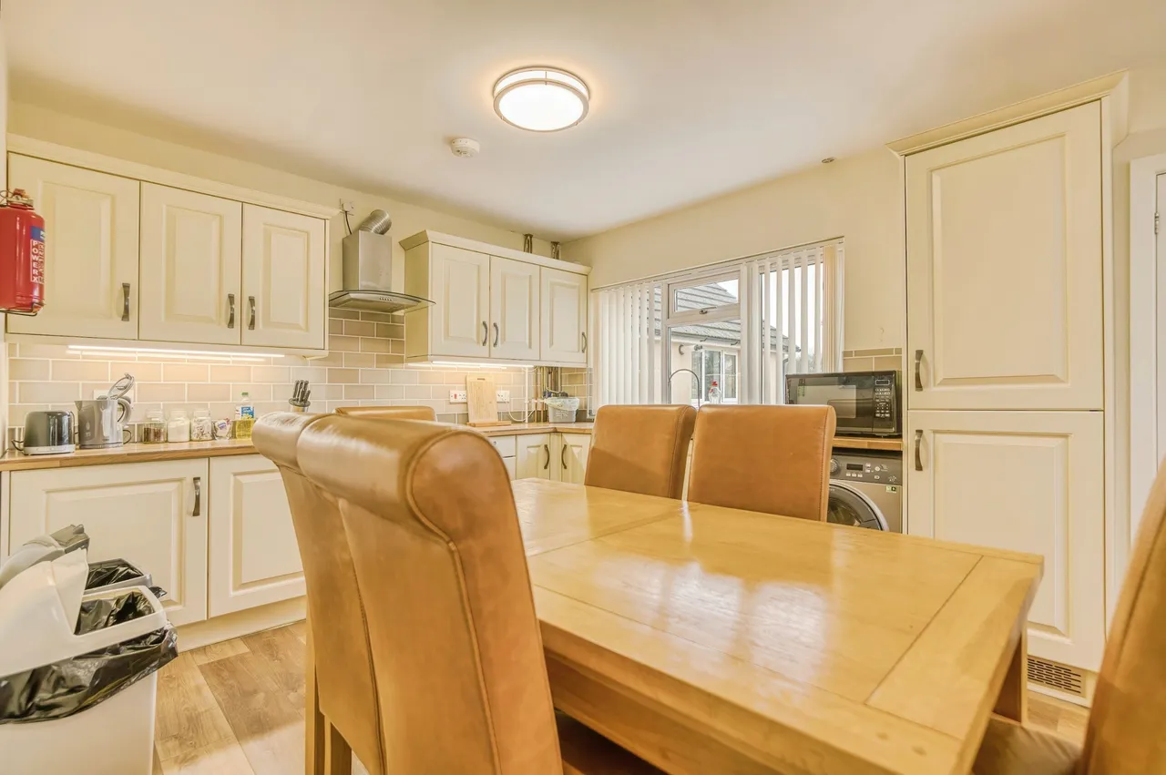 Moreton, Saundersfoot, SA69, photo 32