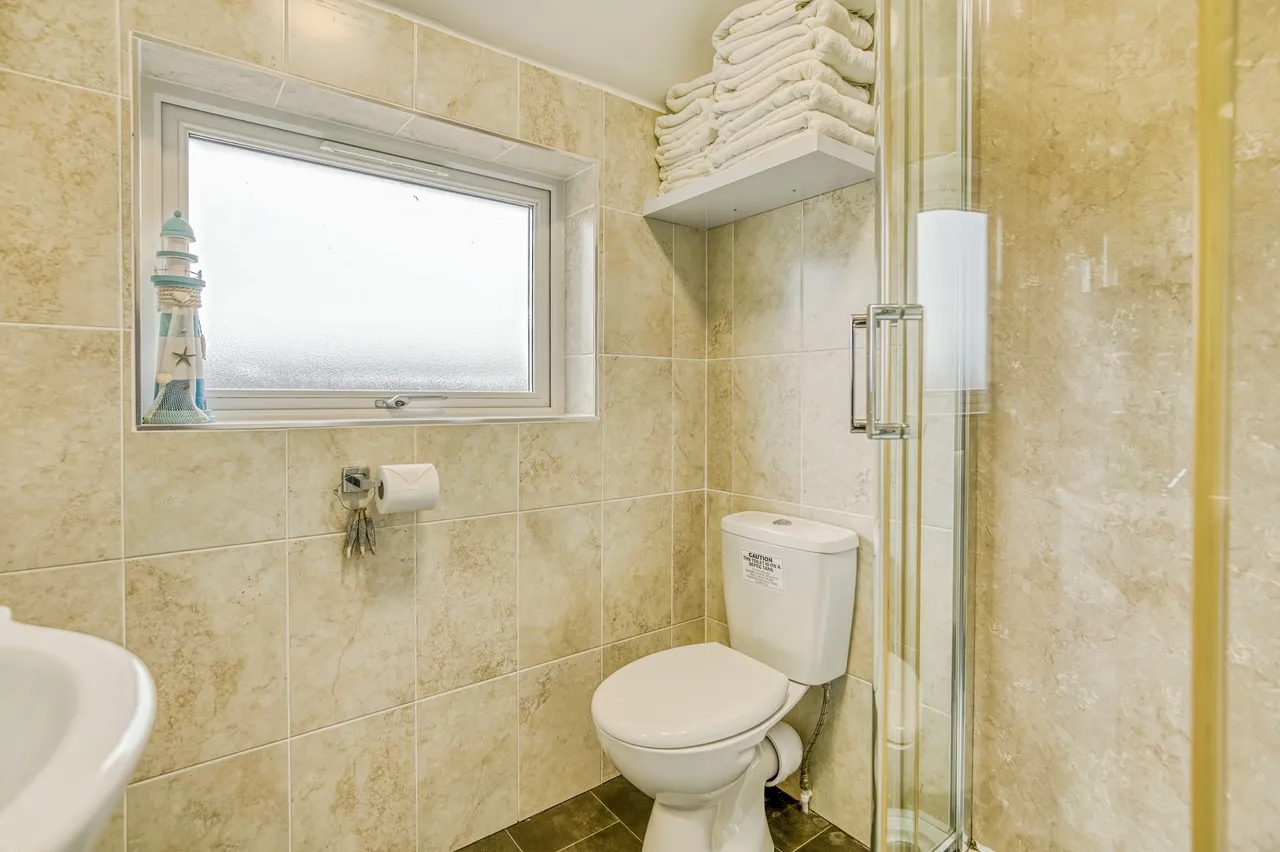 Moreton, Saundersfoot, SA69, photo 38
