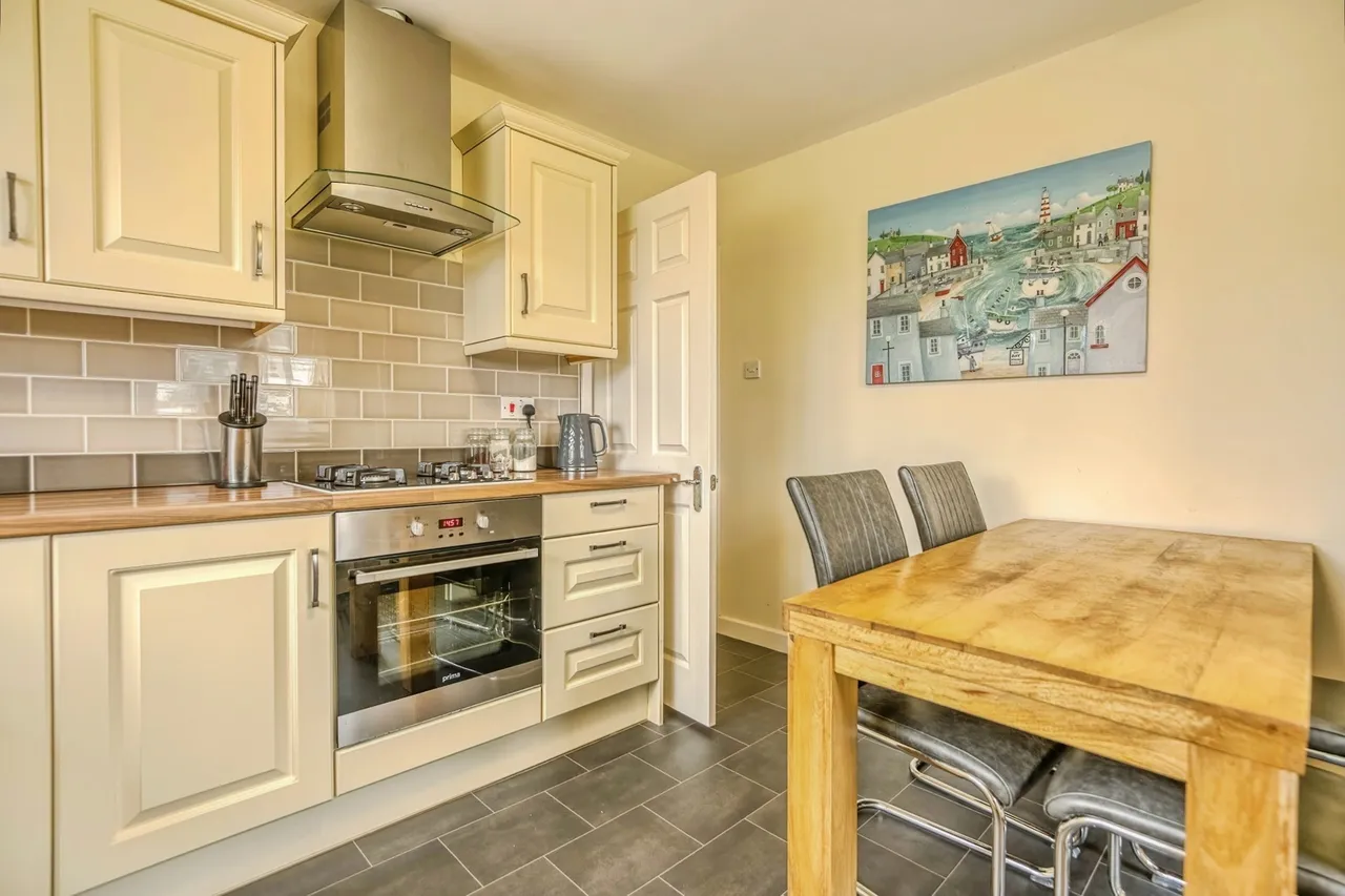 Moreton, Saundersfoot, SA69, photo 7