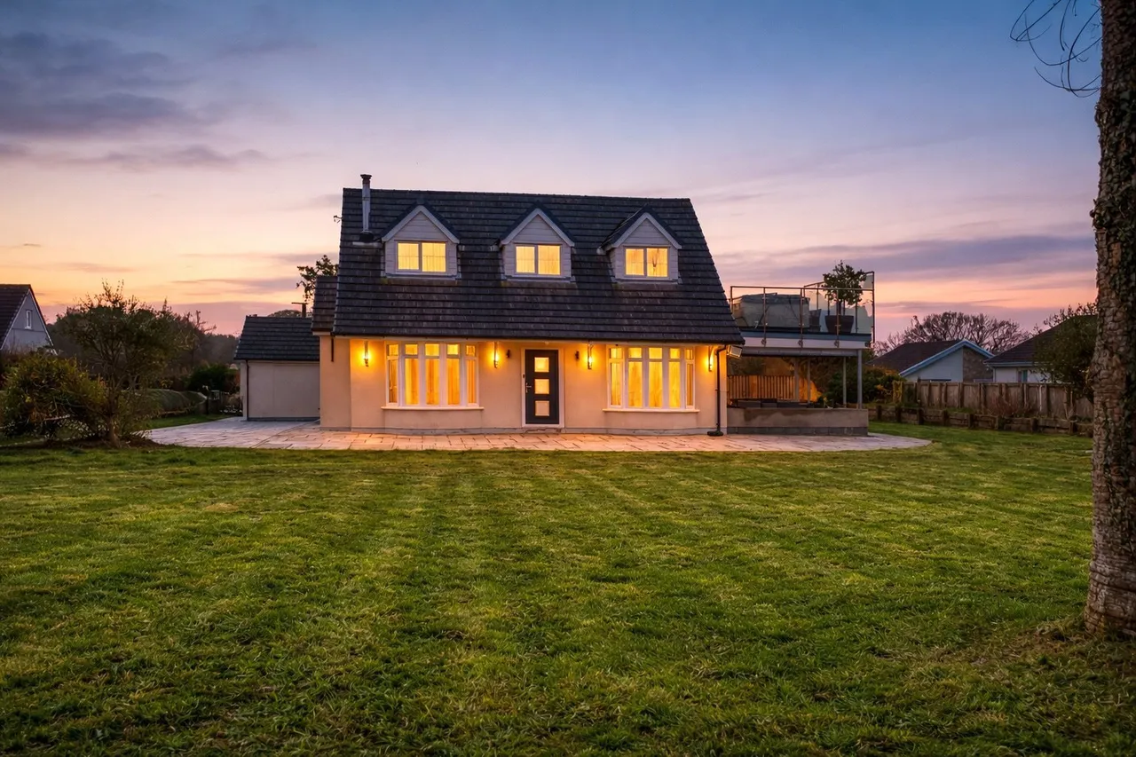 Moreton, Saundersfoot, SA69, photo 3
